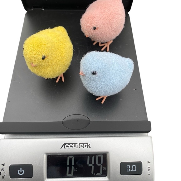 🔴Target Bullseye Set of Three Plush Chick Figurines - Picture 7 of 11